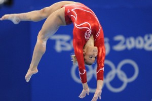 世界杯2026-雷霆击溃掘金，布伦森在NBA总决赛接管比赛，小个子的大心脏如何颠覆篮球哲学