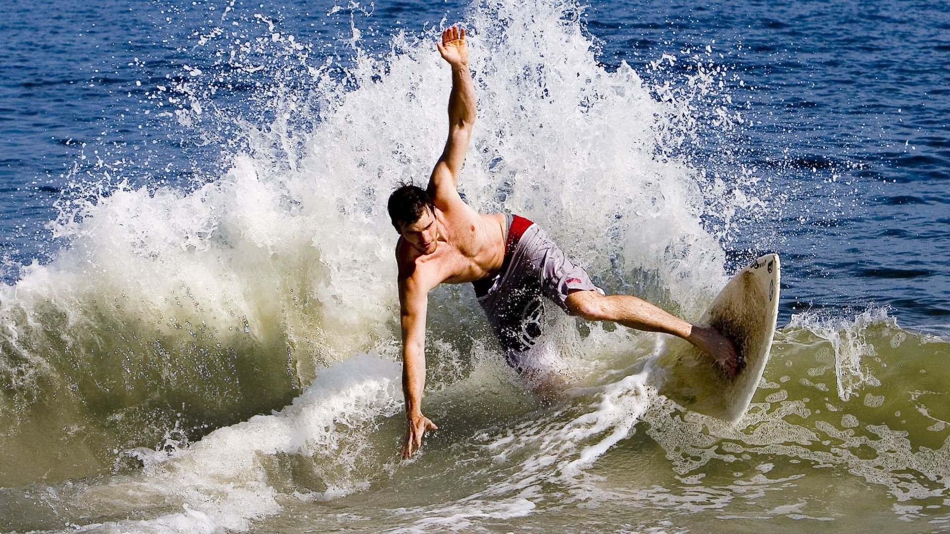 新疆队压制国王，文班亚马展现巨星价值