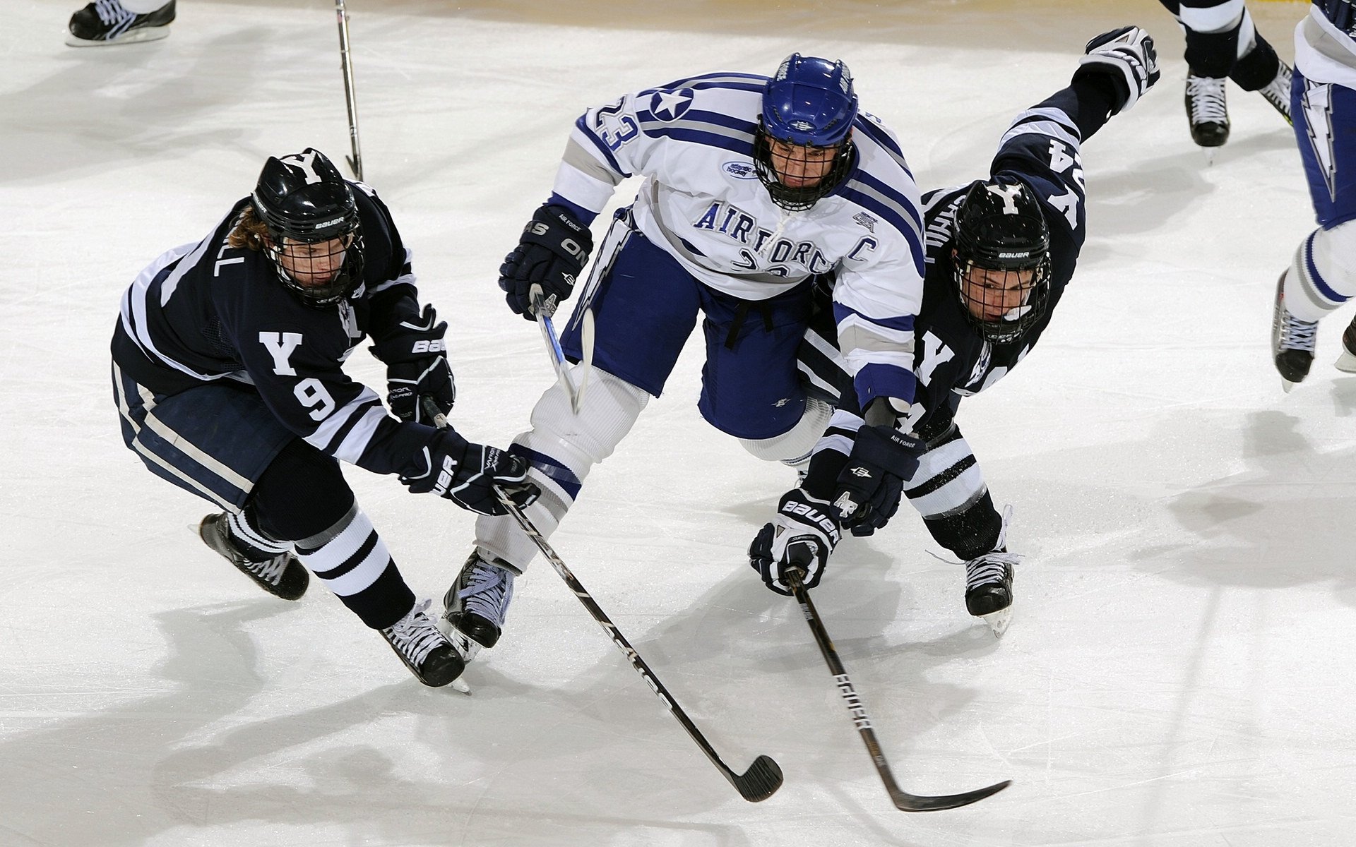 骑士狂胜灰熊，利拉德成为关键先生，从撕裂之城到克城，他依然是那个冷血杀手